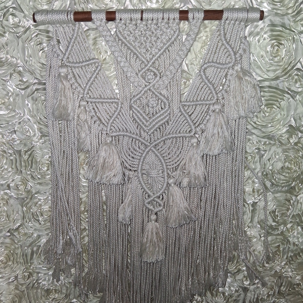 Elegant Gray Macrame Wall Hanging - Picture 2 of 5
